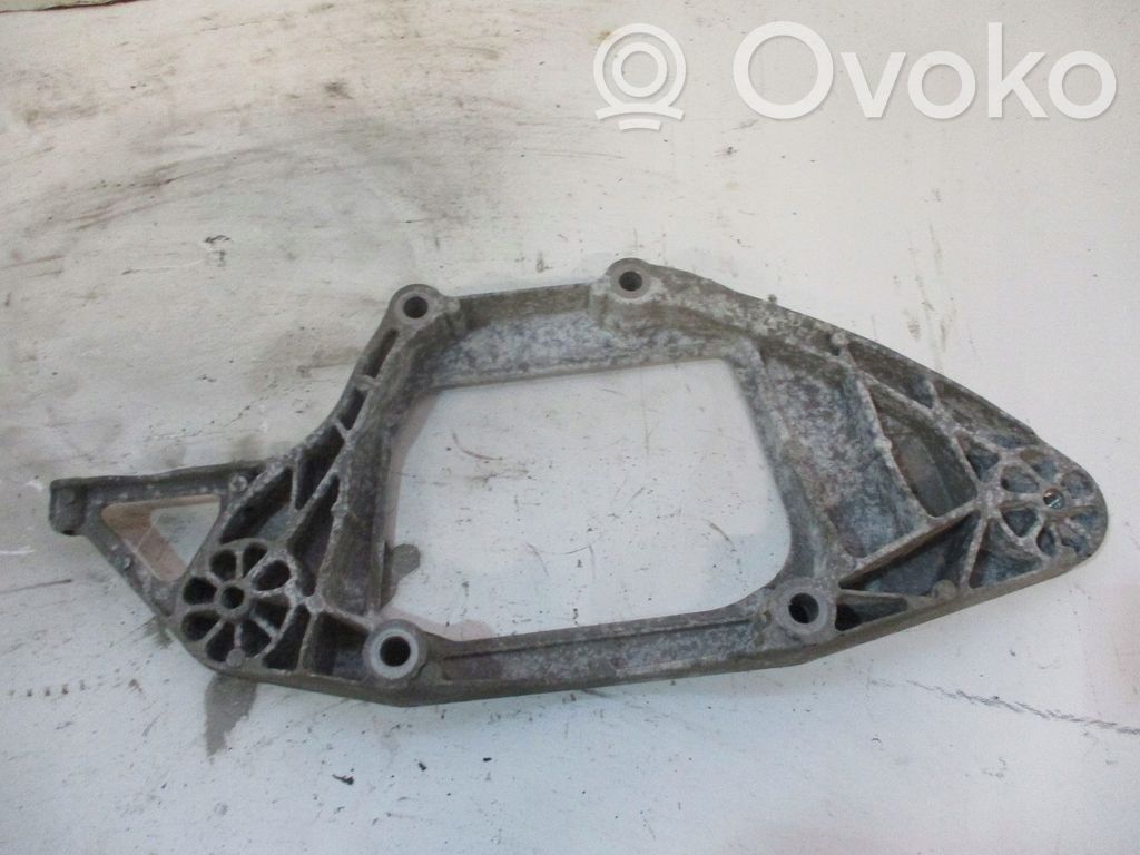Audi A3 S3 A3 Sportback 8P Engine mounting bracket 