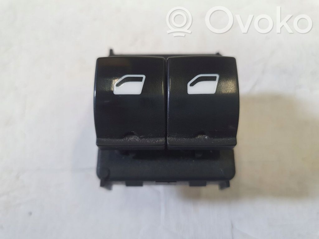 Peugeot Partner III Central console control unit 
