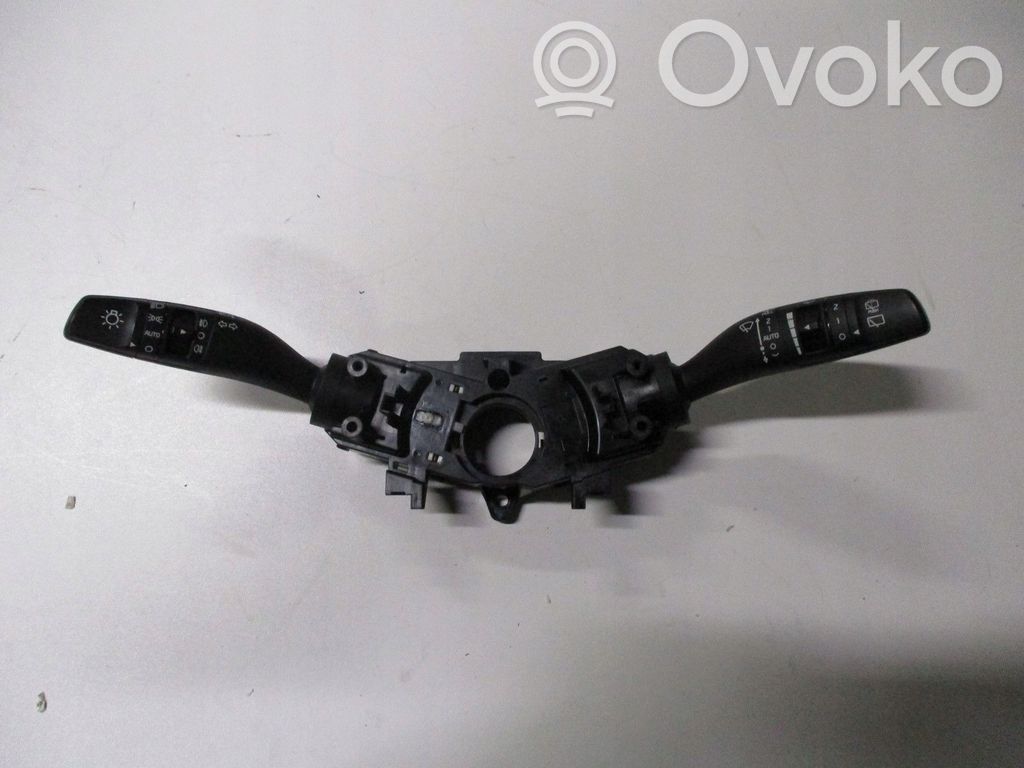 KIA Niro Unidad de control de la consola central 