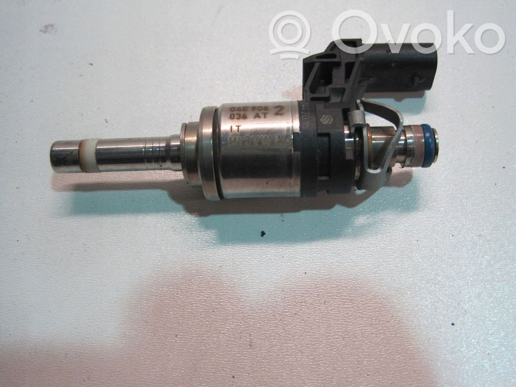 Skoda Rapid (120G, 130G, 135G) Inyector de combustible 