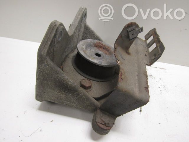 Renault Master II Engine mounting bracket 