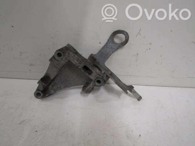 Saab 9-3 Ver1 Power steering pump mounting bracket 