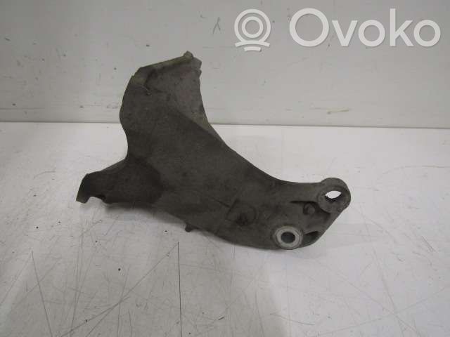 Volkswagen Golf III Engine mounting bracket 