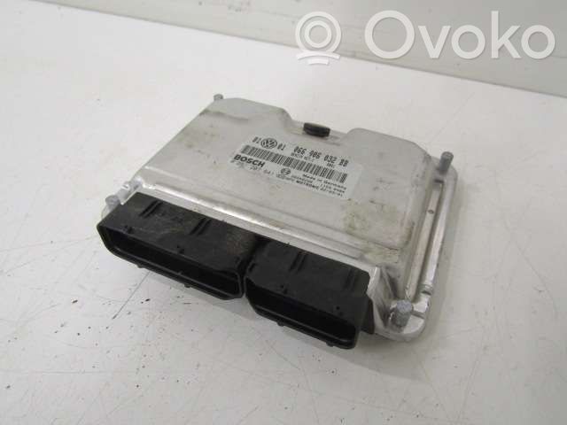 Unité de commande / module d'injection   066906032BB,066906032BB,0261207641
