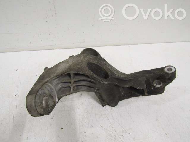 Engine mounting bracket   4899852