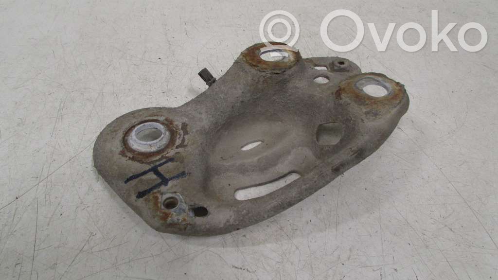 Volvo V70 Cits aizmugures šasijas elements 