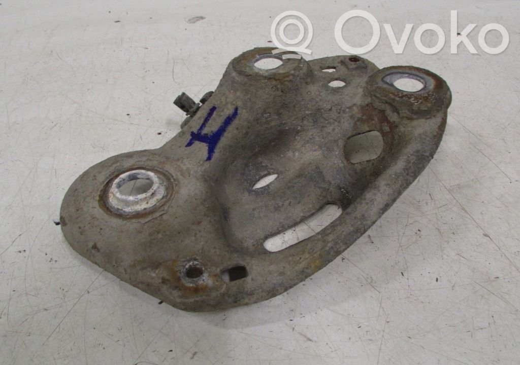 Volvo V70 Cits aizmugures šasijas elements 