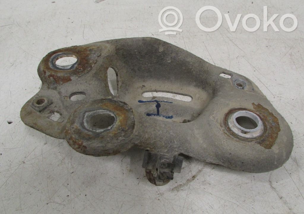 Cits aizmugures šasijas elements   30714570