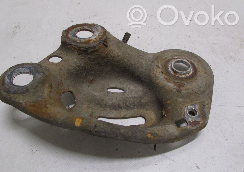 Volvo V70 Cits aizmugures šasijas elements 