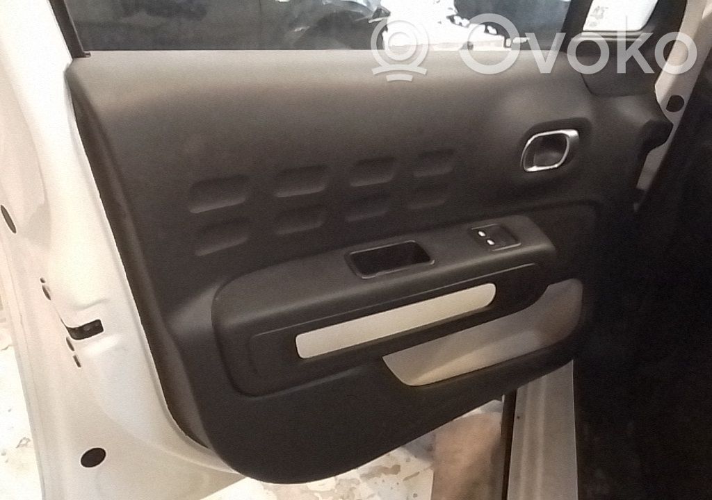 Apšuvums aizmugurējām durvīm   98129042ZD
