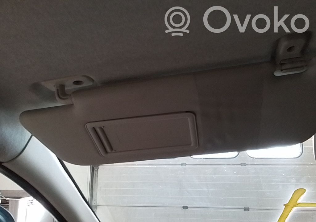 Sun visor   1570923