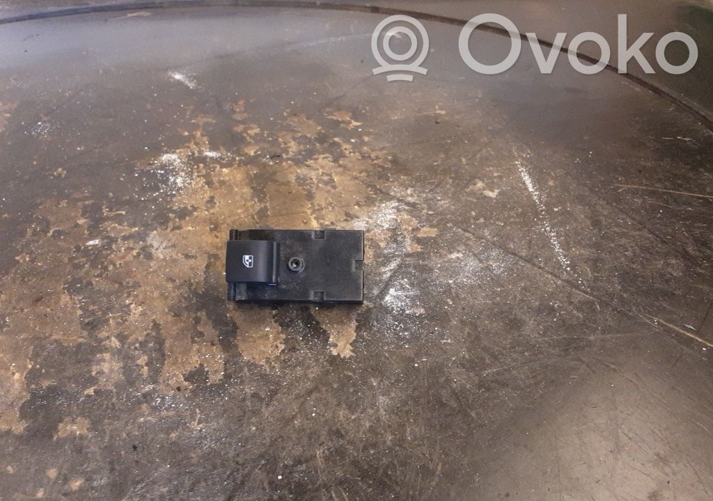 Electric window control switch   13408452