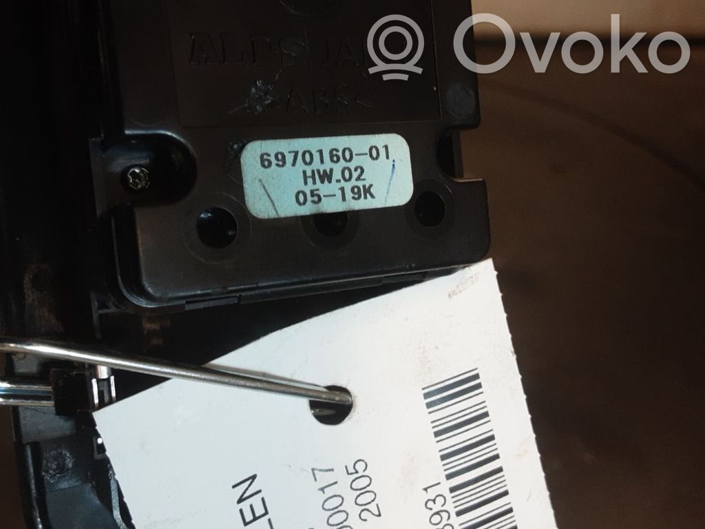 Electric window control switch   61319216541,697016001