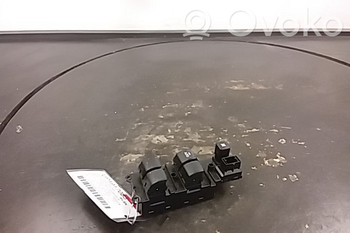 Electric window control switch   8608A331