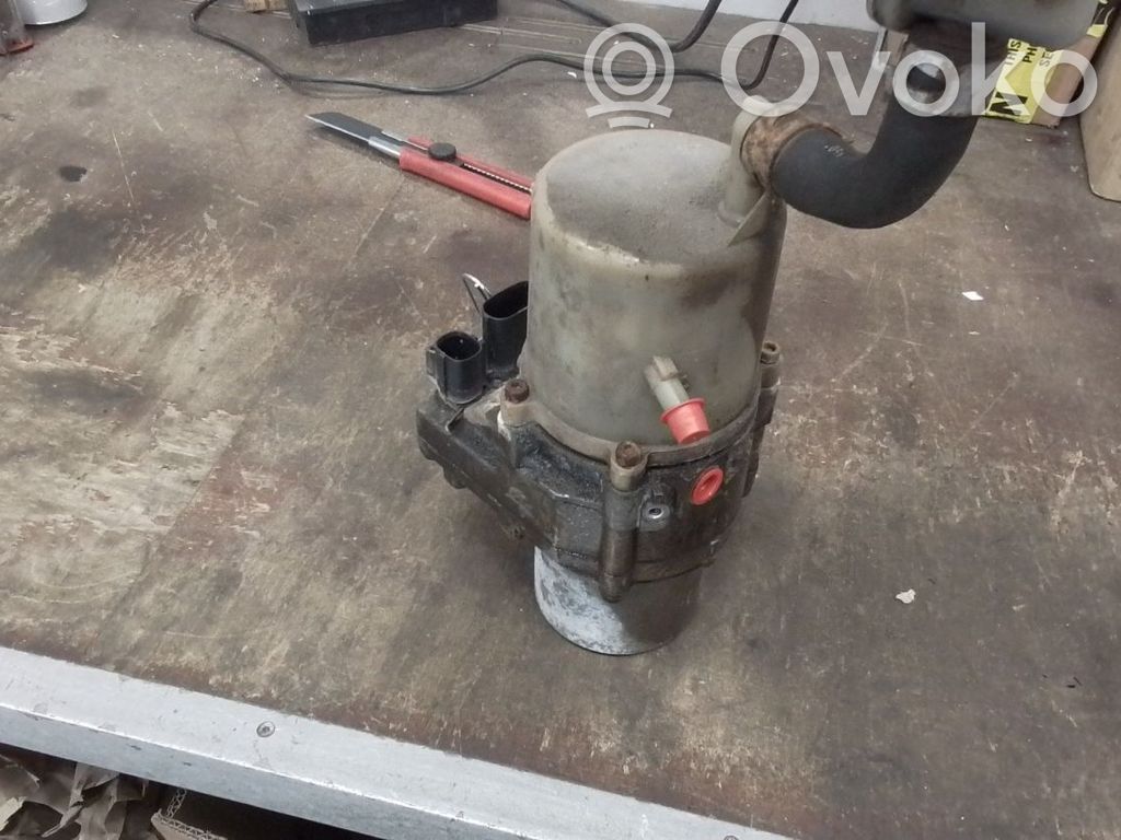Ohjaustehostimen pumppu   BR5V32600F