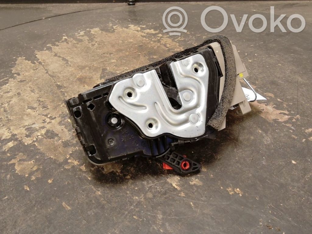 Centrālās atslēgas motoriņš   81420J7000