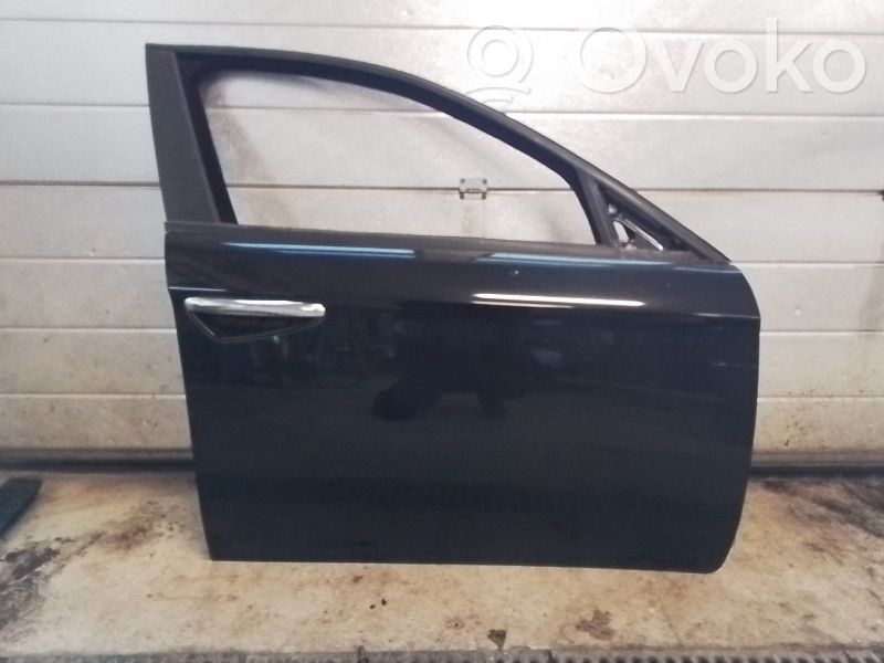 Front door   0000096525701