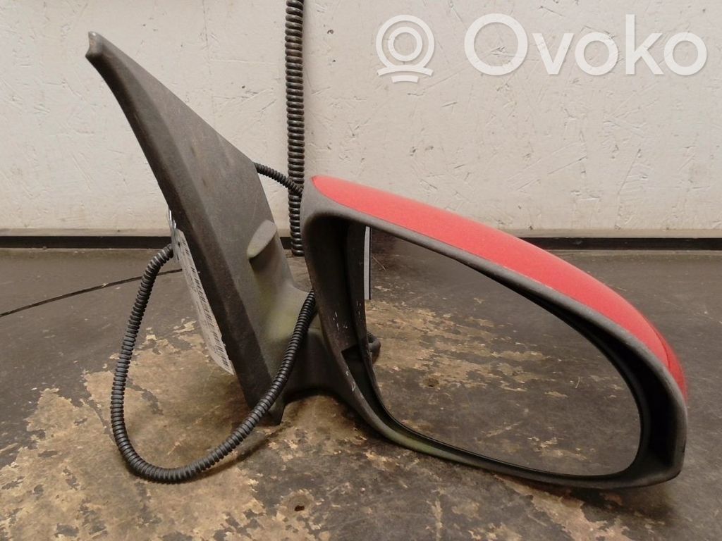 Toyota Aygo AB40 Elektryczne lusterko boczne drzwi przednich 
