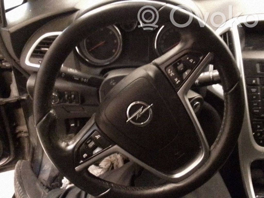 Opel Astra J Ohjauspyörän turvatyyny 