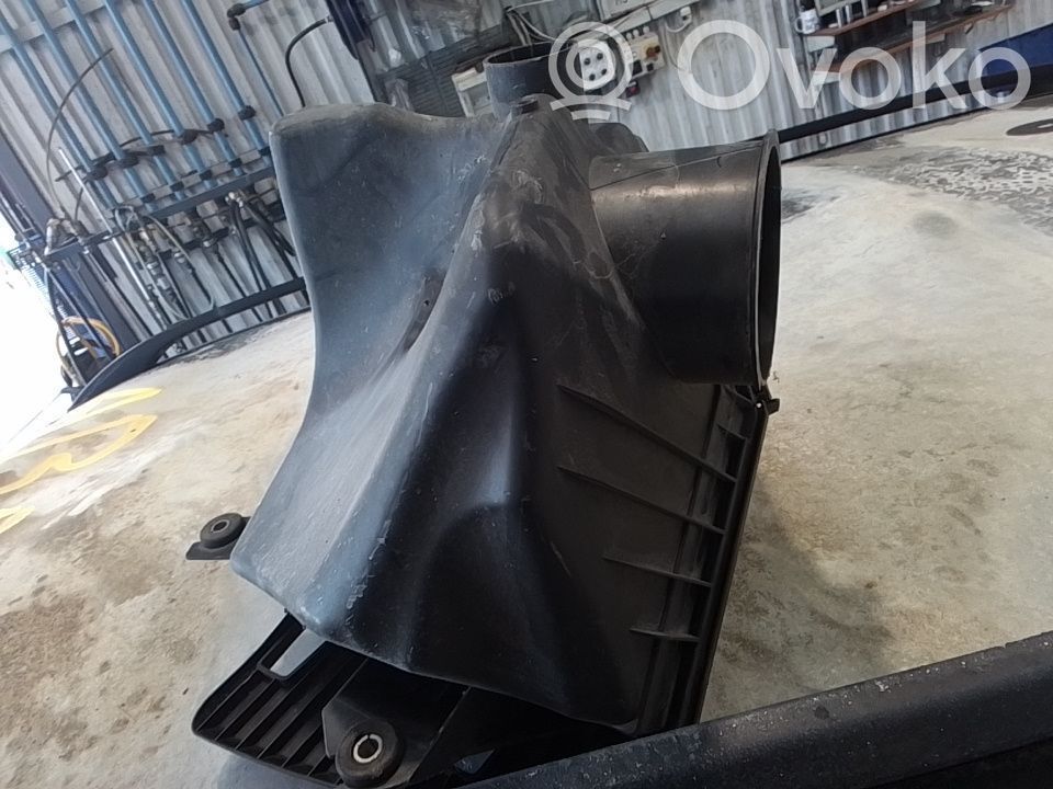 Air filter box