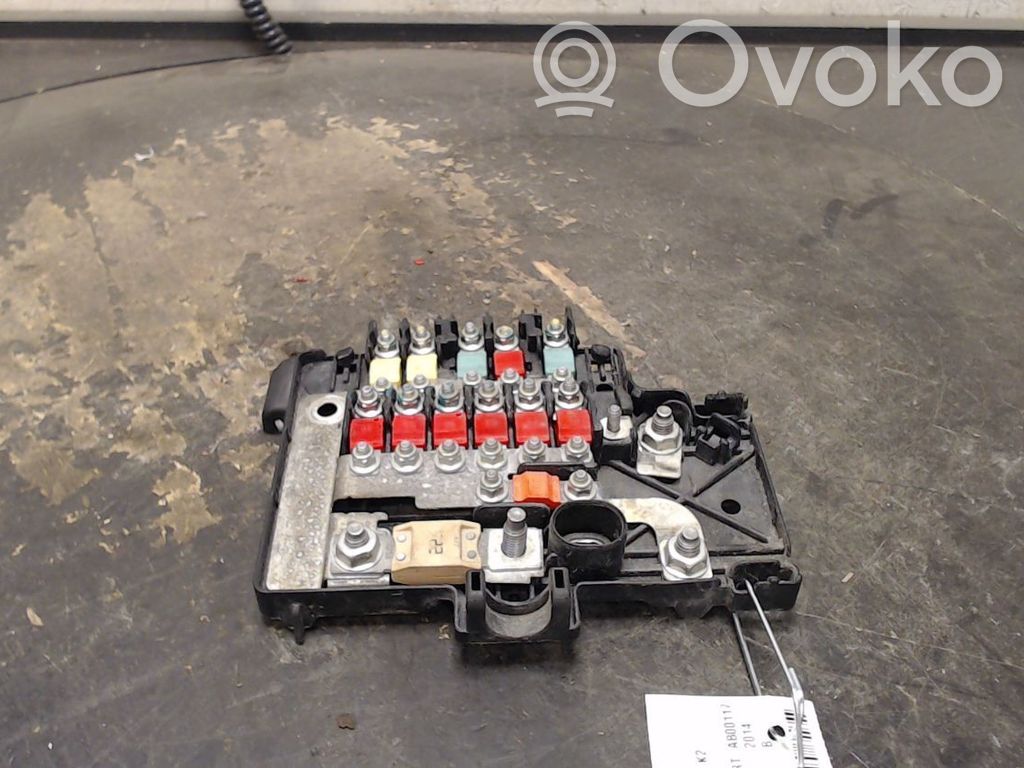 Módulo de fusible   101327200E