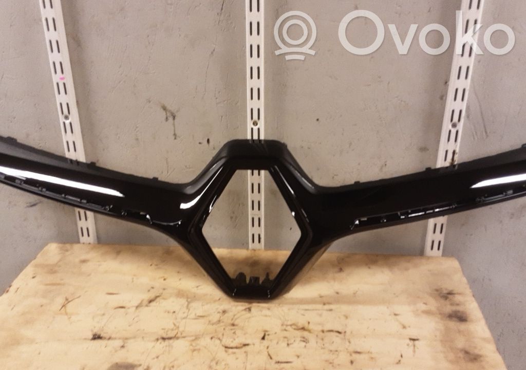 Renault Captur Front grill 