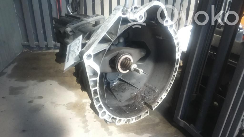Mehāniska 6 ātrumu pārnesumkārba   23007626305