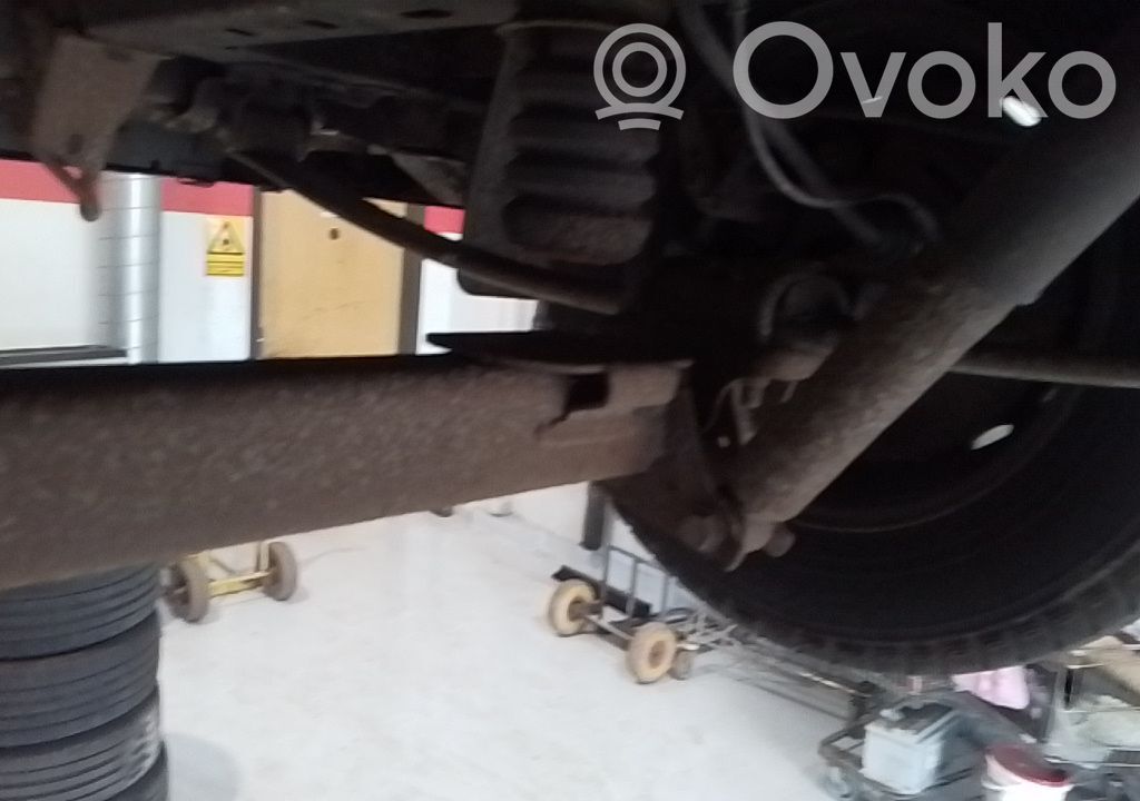 Eje trasero   4300000Q0H