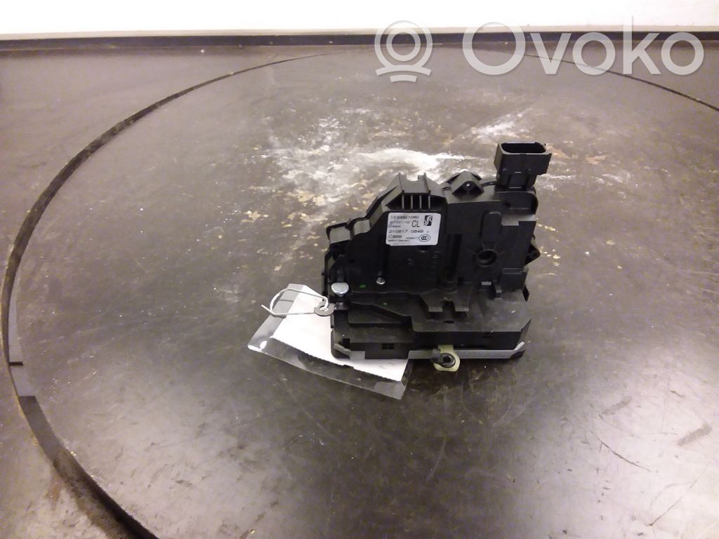 Motor de bloqueo de puertas   0001393821080