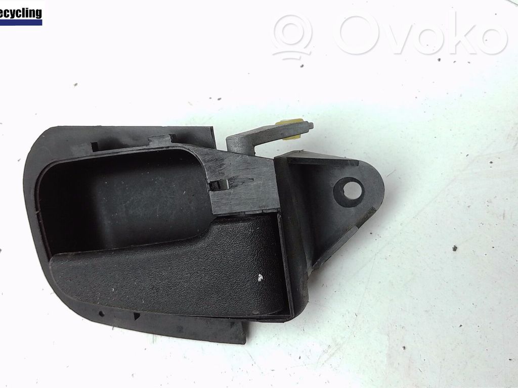 Manecilla interna puerta delantera   51211977540