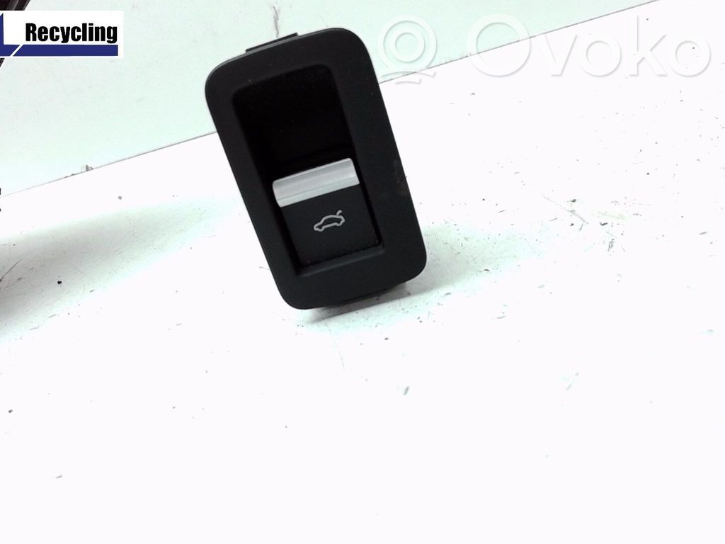 Audi A4 S4 B9 Tailgate/boot open switch button 