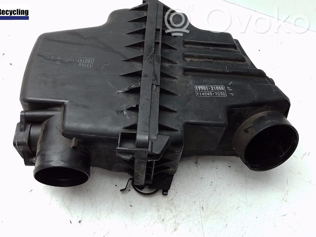 Toyota Yaris Obudowa filtra powietrza 