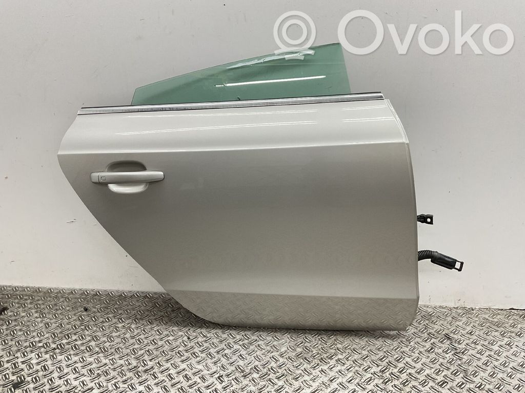 Puerta trasera   8T8833052D,8330528T8C