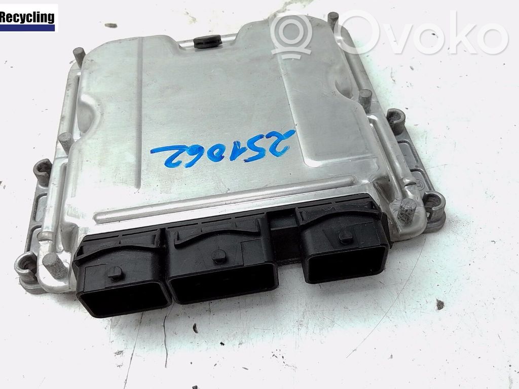 Peugeot 607 Engine control unit/module 