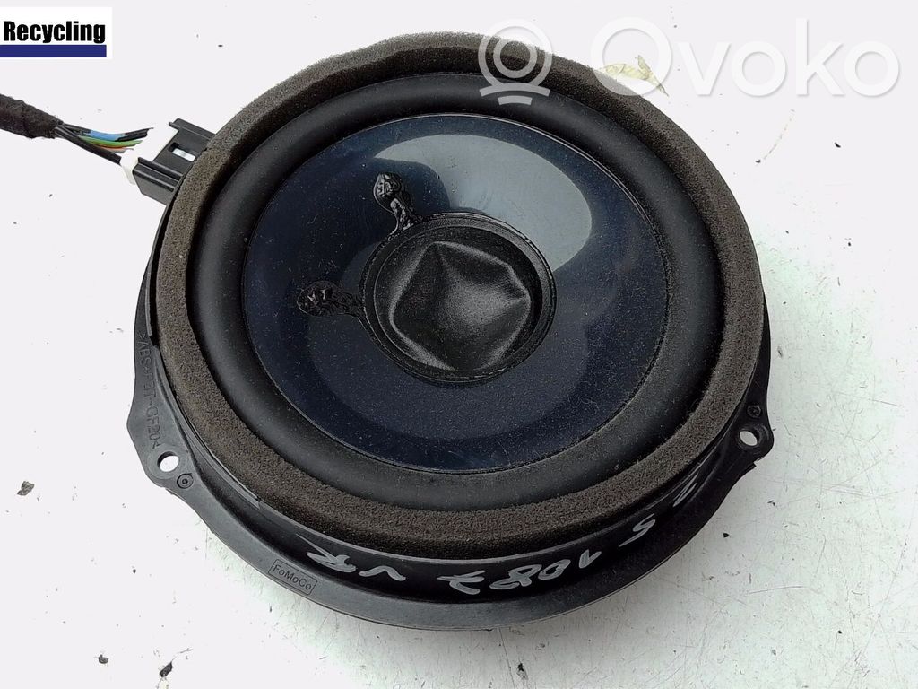 Ford Focus Radio/CD/DVD/GPS head unit 
