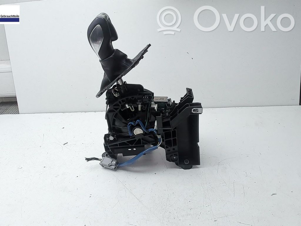 Ford Focus Vaihdevivun/vaihtajan verhoilu nahka/nuppi 
