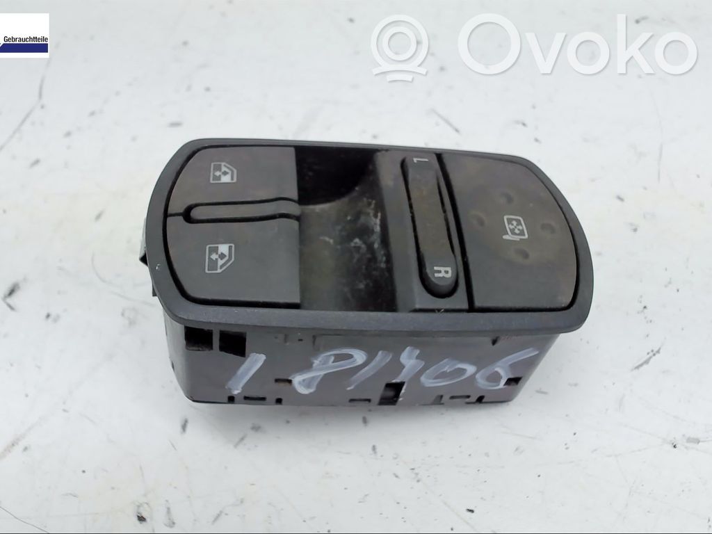 Wing mirror switch
