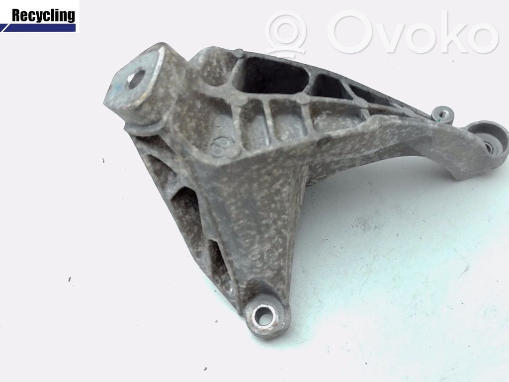 Audi A5 8T 8F Engine mounting bracket 