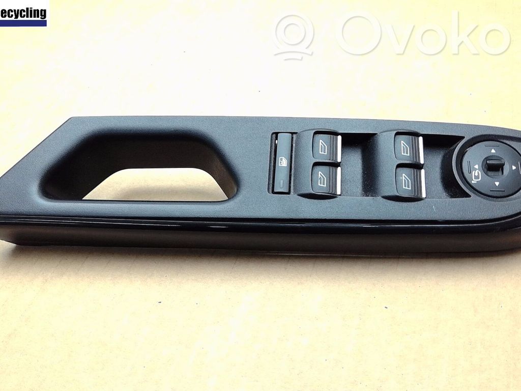 Electric window control switch   2032975,1905961