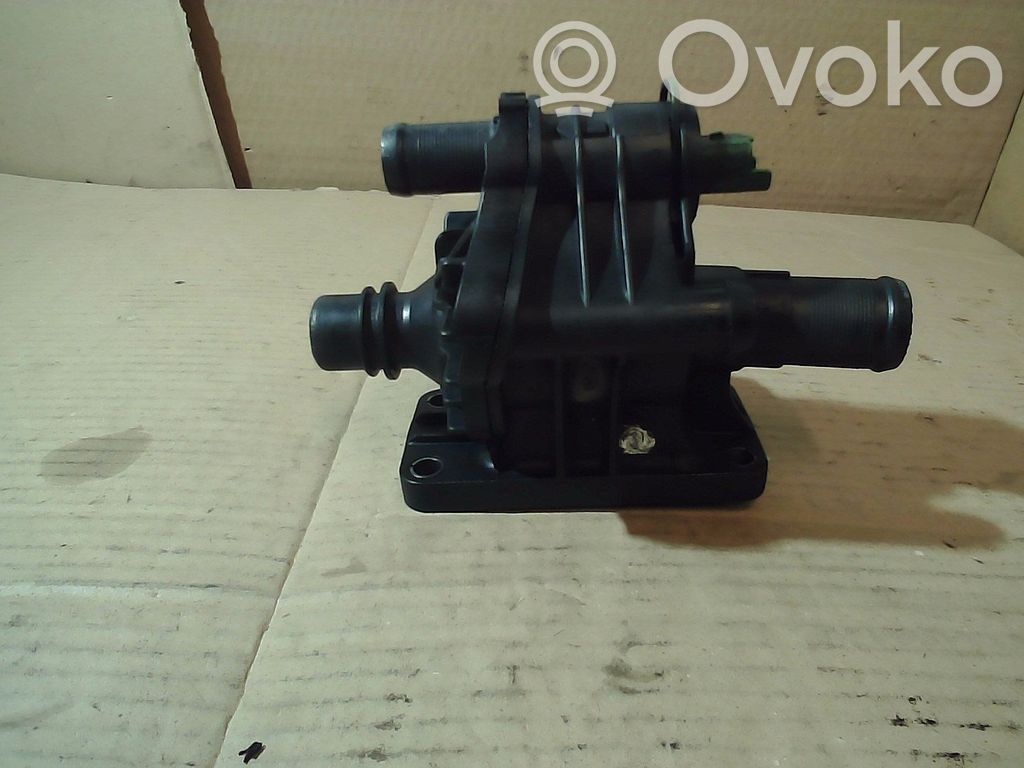 Ford Focus Termostats / termostata korpuss 