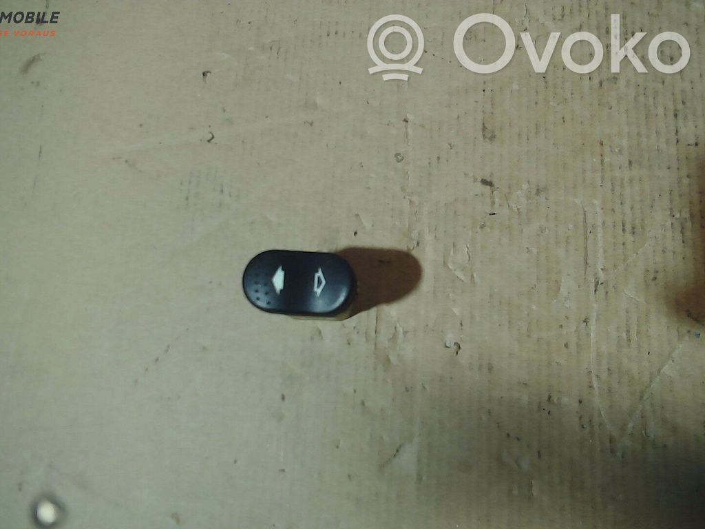 Ford Focus Przyciski szyb 