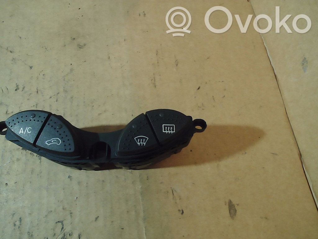 Ford Focus Air conditioning (A/C) switch 