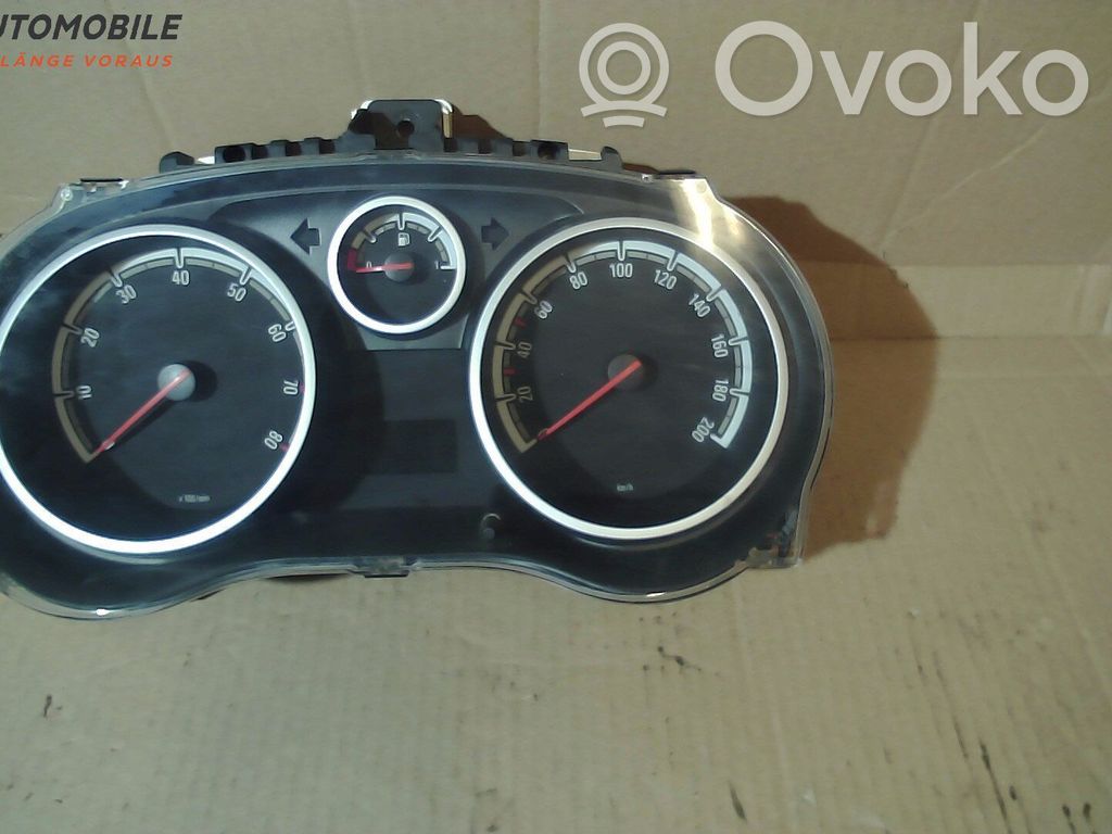 Opel Corsa D Tachometer 