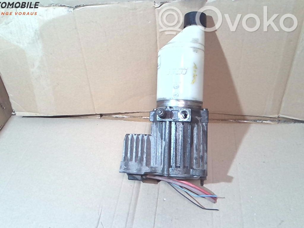 Ohjaustehostimen pumppu   09226482,00948012