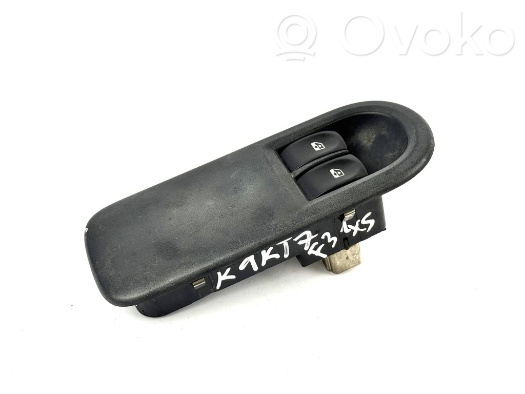 Renault Clio III Electric window control switch 