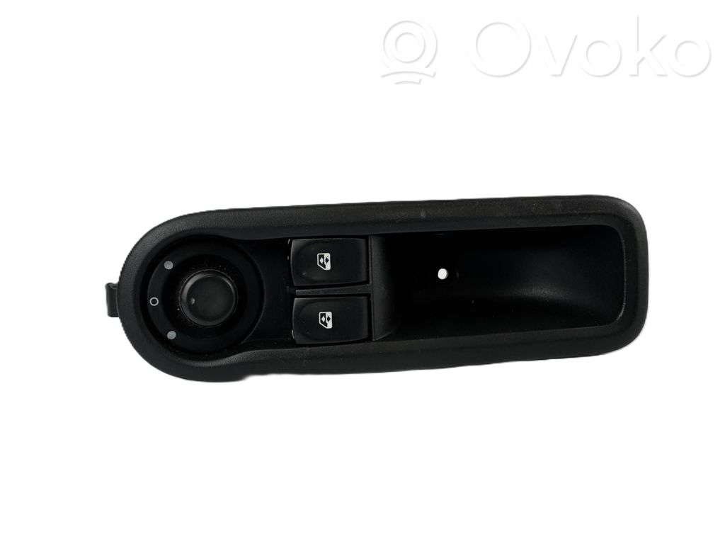 Renault Clio III Electric window control switch 