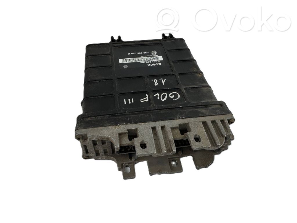 Volkswagen Golf III Engine control unit/module 