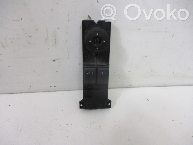 Elektrisko logu slēdzis   7M5T14529,7M5T14529