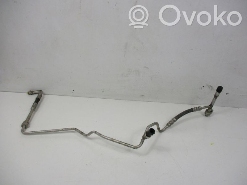 Ford Focus Ilmastointilaitteen putki (A/C) 