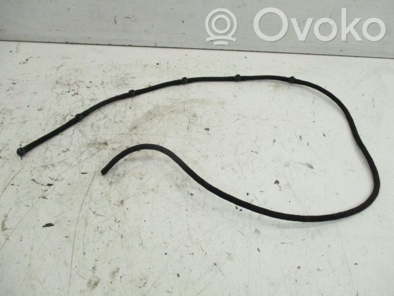 BMW 3 E90 E91 Degvielas caurulīte (-es) 